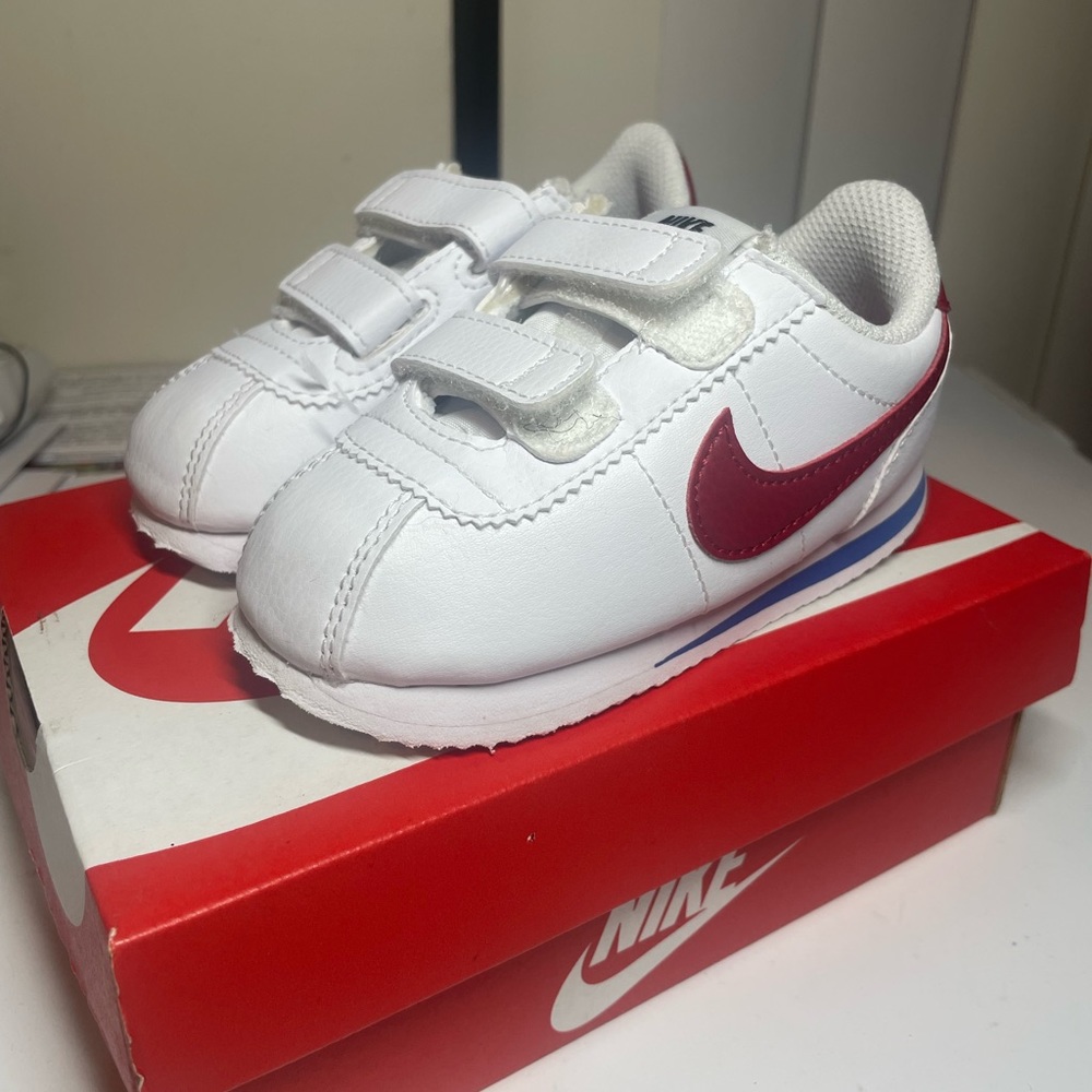 Nike kids shoes 7c